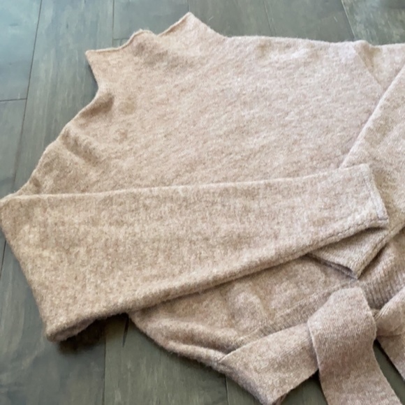 Wilfred Lorin sweater - Picture 1 of 7